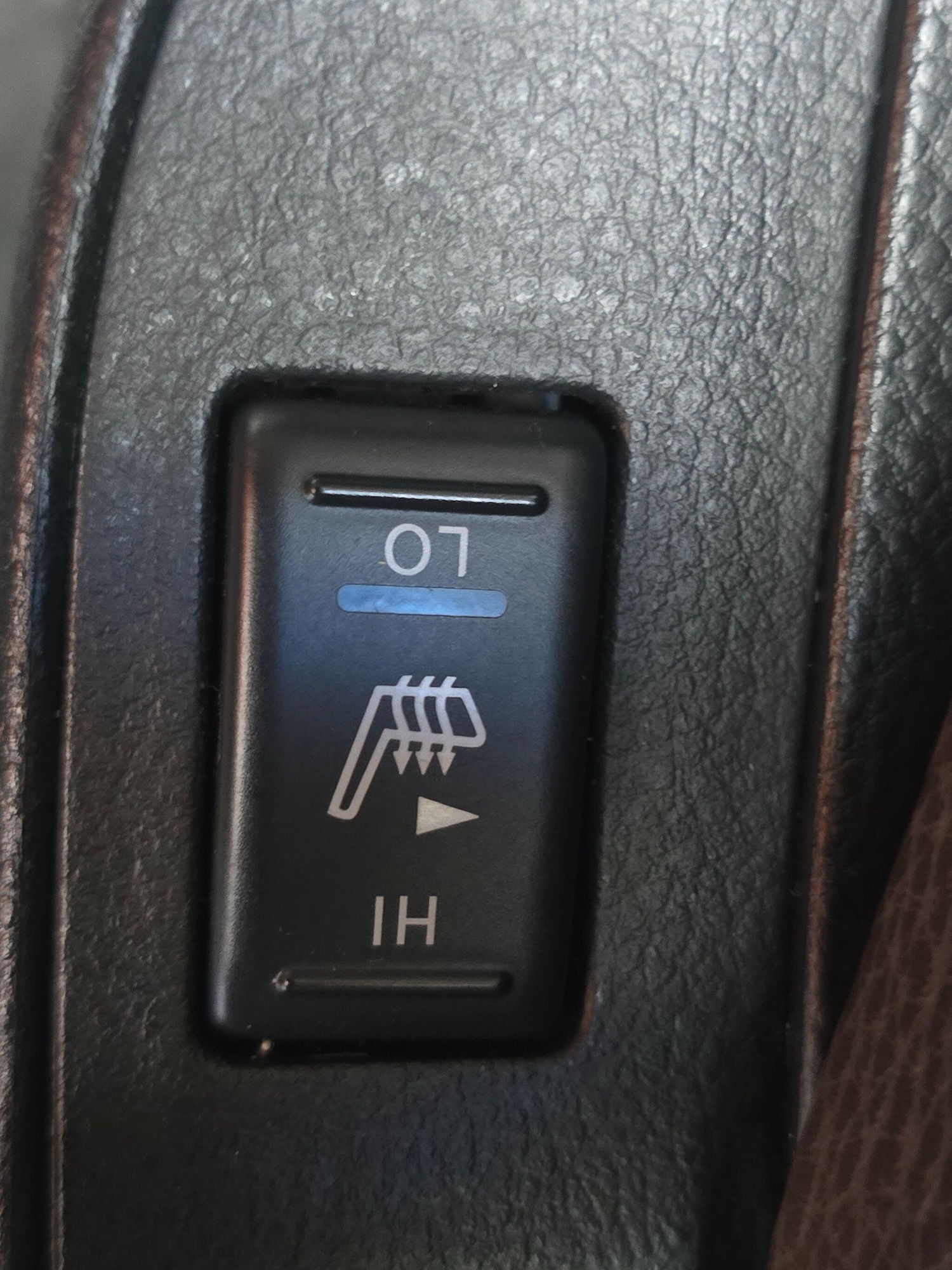 Used Nissan Elgrand for sale - 77119563: Photo 46