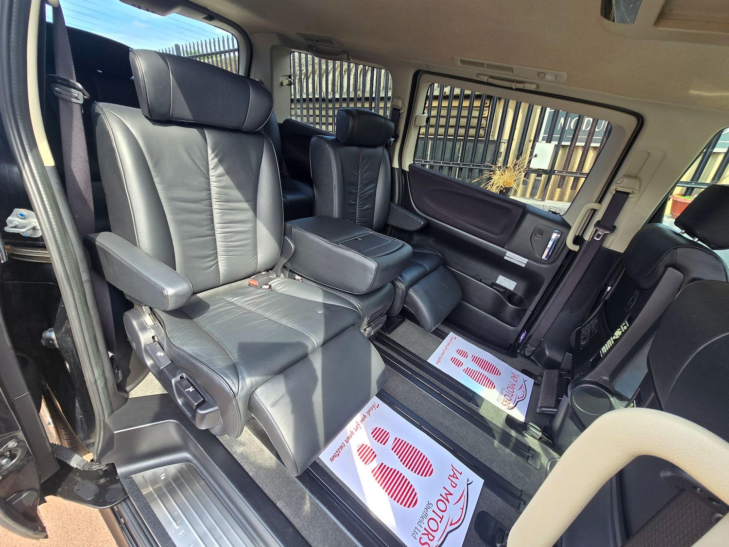 Used Nissan Elgrand 2025 for sale - 76988234: Photo 11