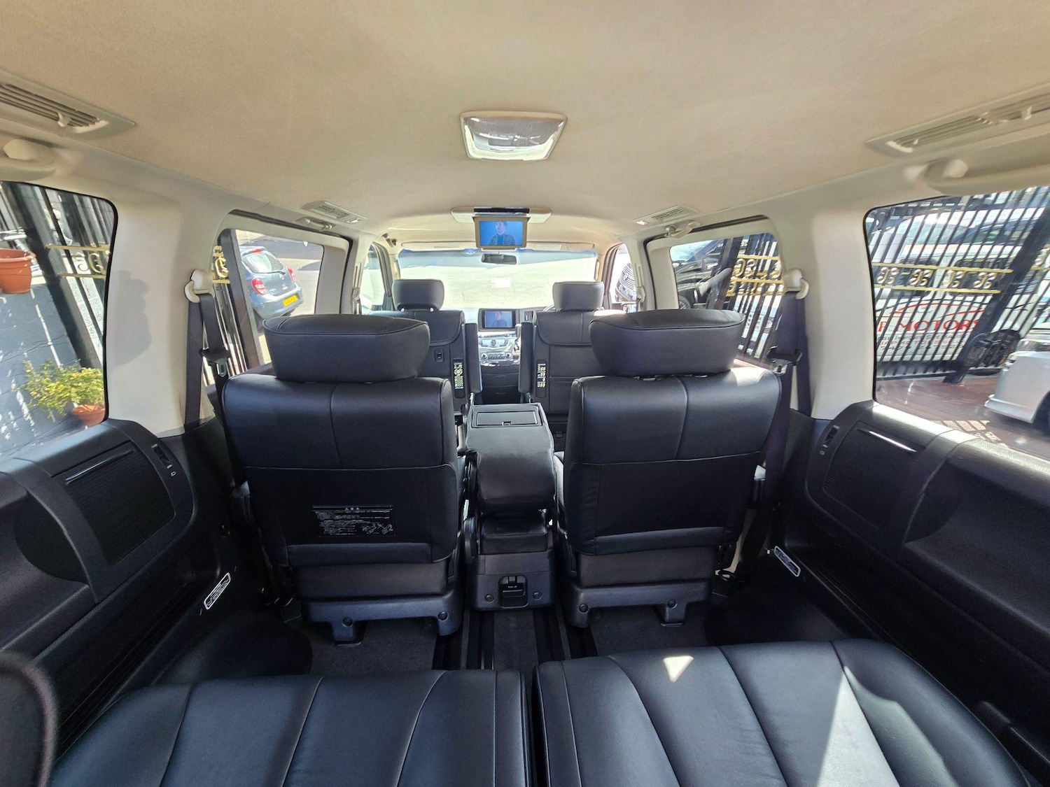 Used Nissan Elgrand 2025 for sale - 76988234: Photo 35