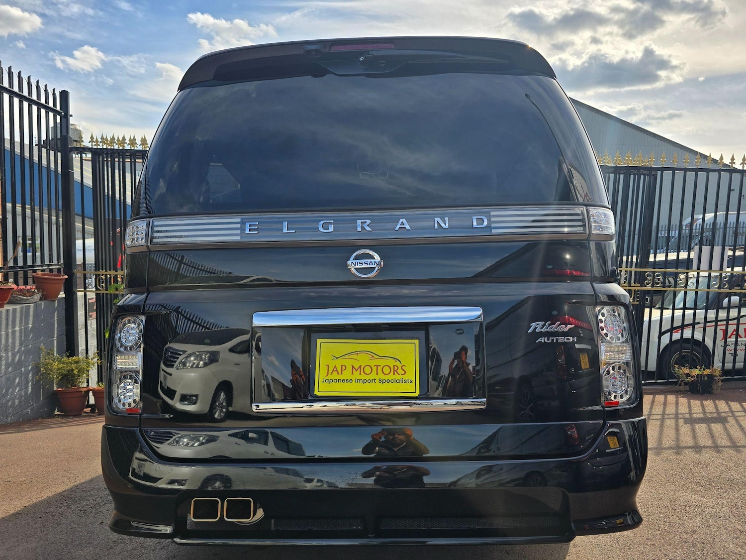 Used Nissan Elgrand 2025 for sale - 76988234: Photo 8