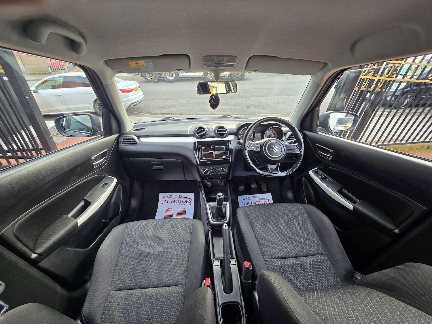 Used Suzuki Swift 2017 for sale - 77722936: Photo 2