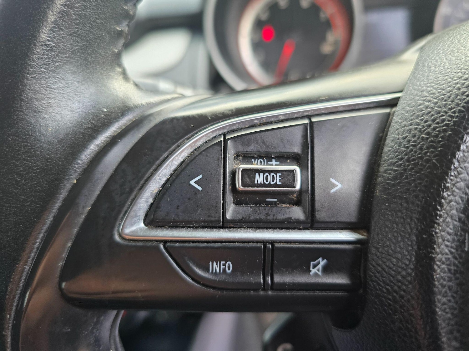 Used Suzuki Swift 2017 for sale - 77722936: Photo 28