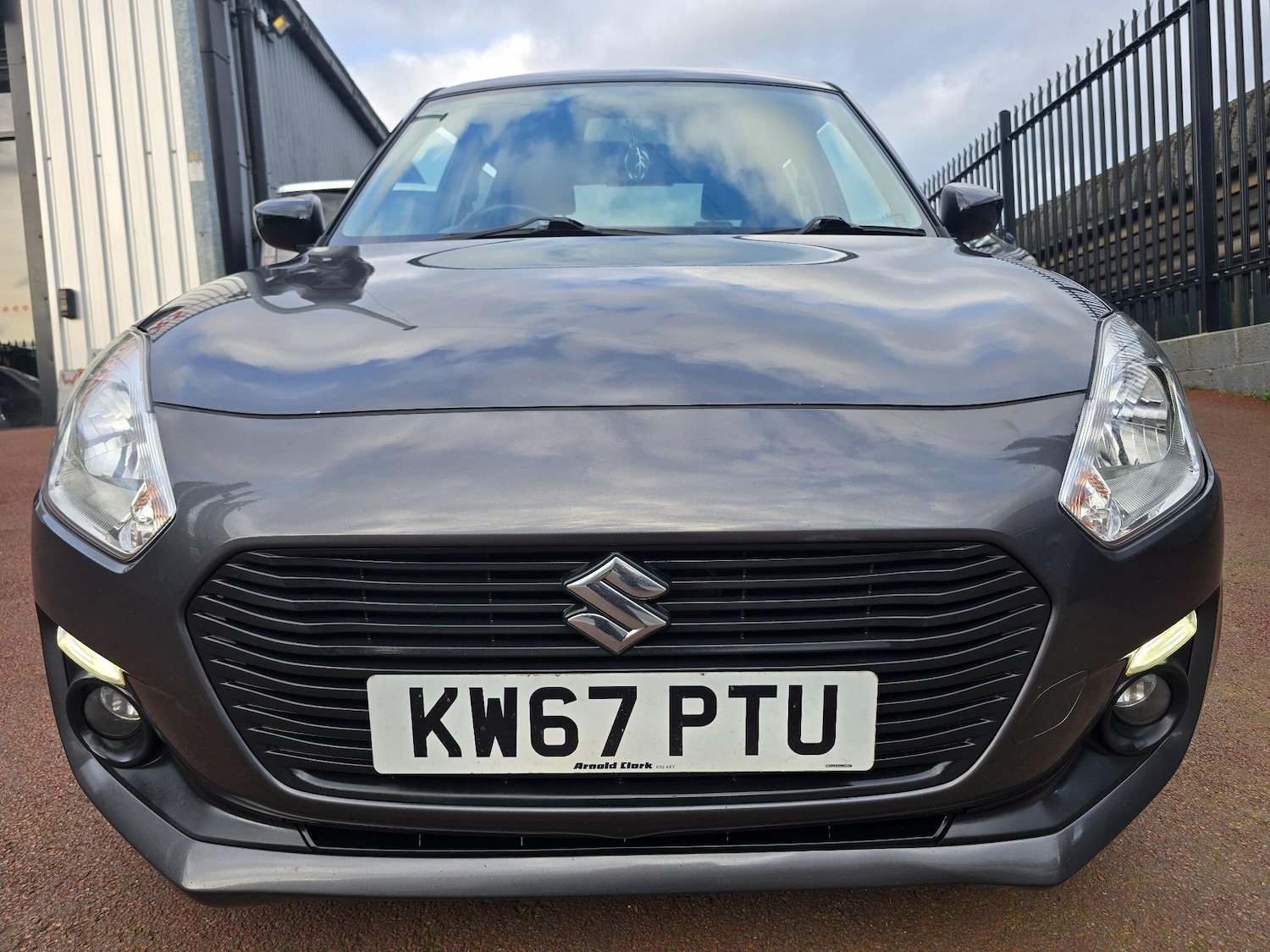 Used Suzuki Swift 2017 for sale - 77722936: Photo 6