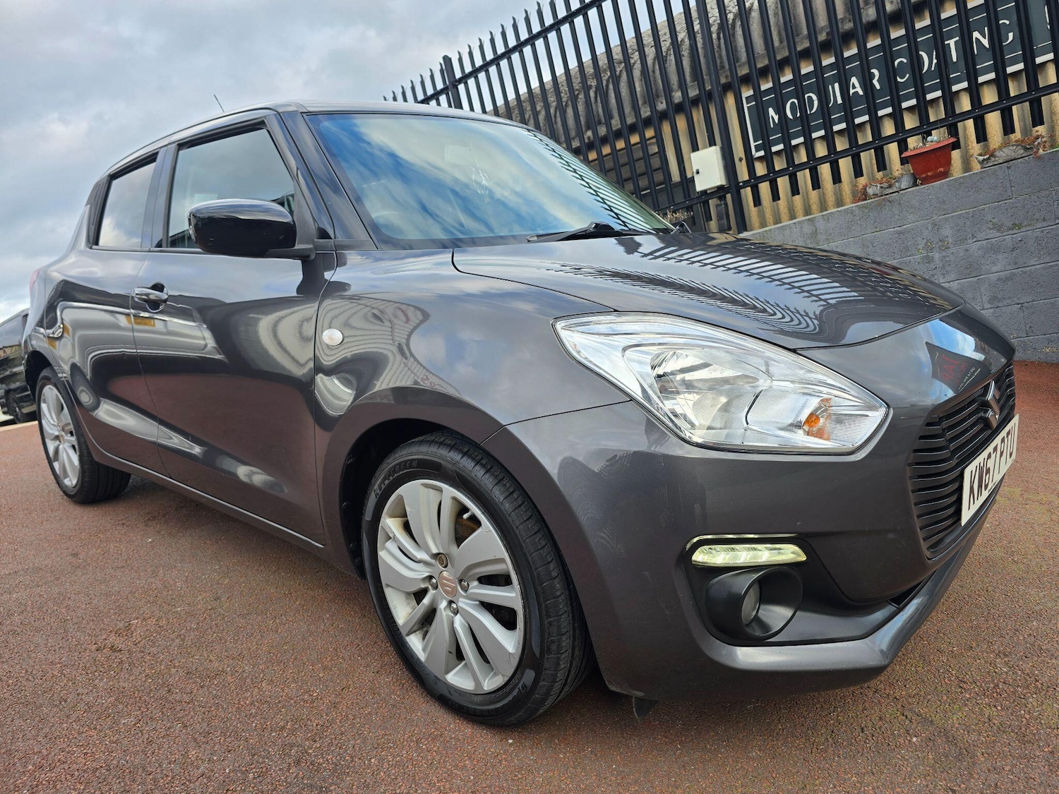 Used Suzuki Swift 2017 for sale - 77722936: Photo 8