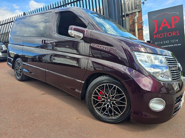 Used Nissan Elgrand for sale - 75200121: Photo 1