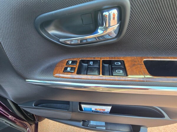 Used Nissan Elgrand for sale - 75200121: Photo 60