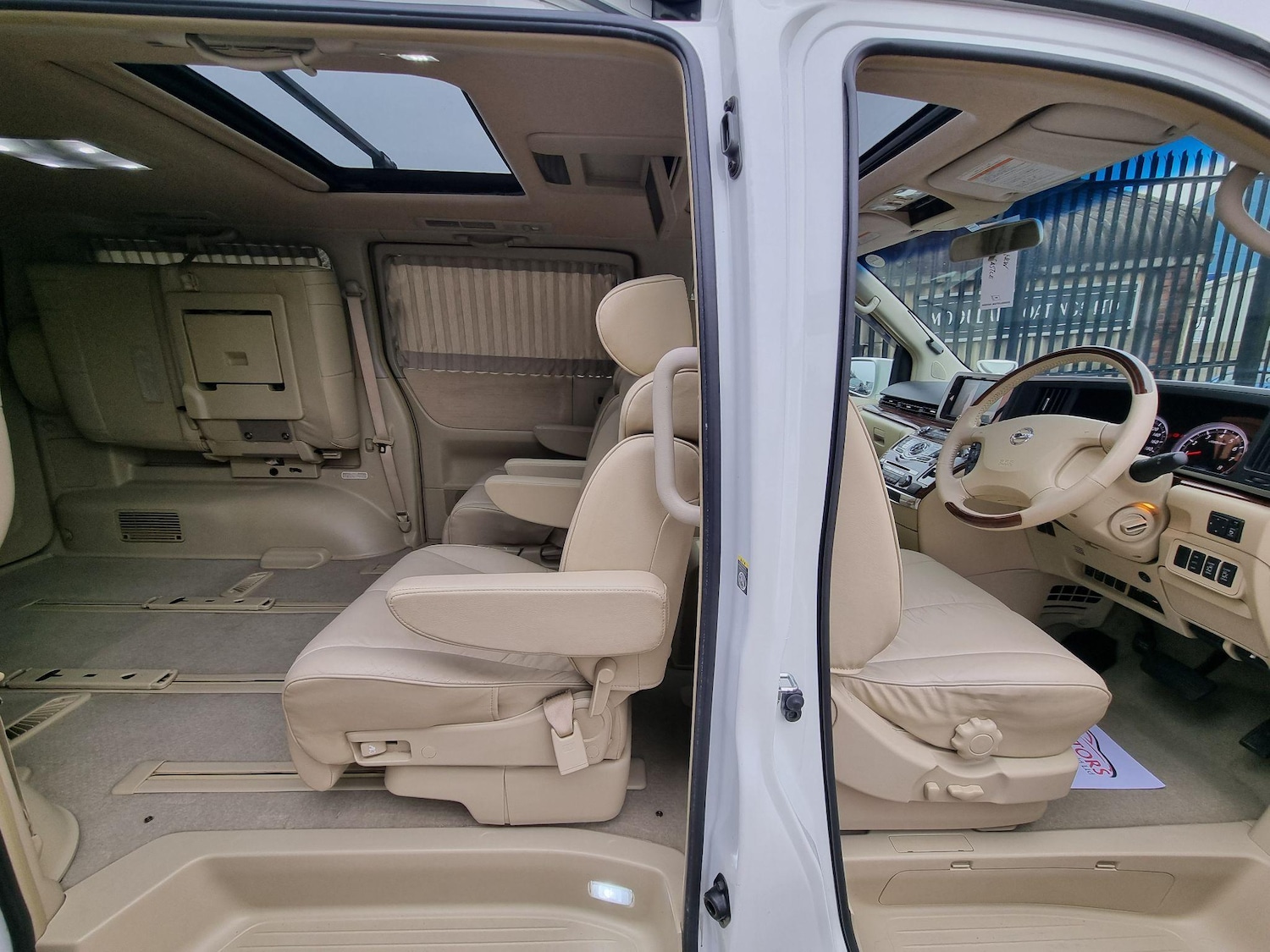 Used Nissan Elgrand 2025 for sale - 76988241: Photo 22