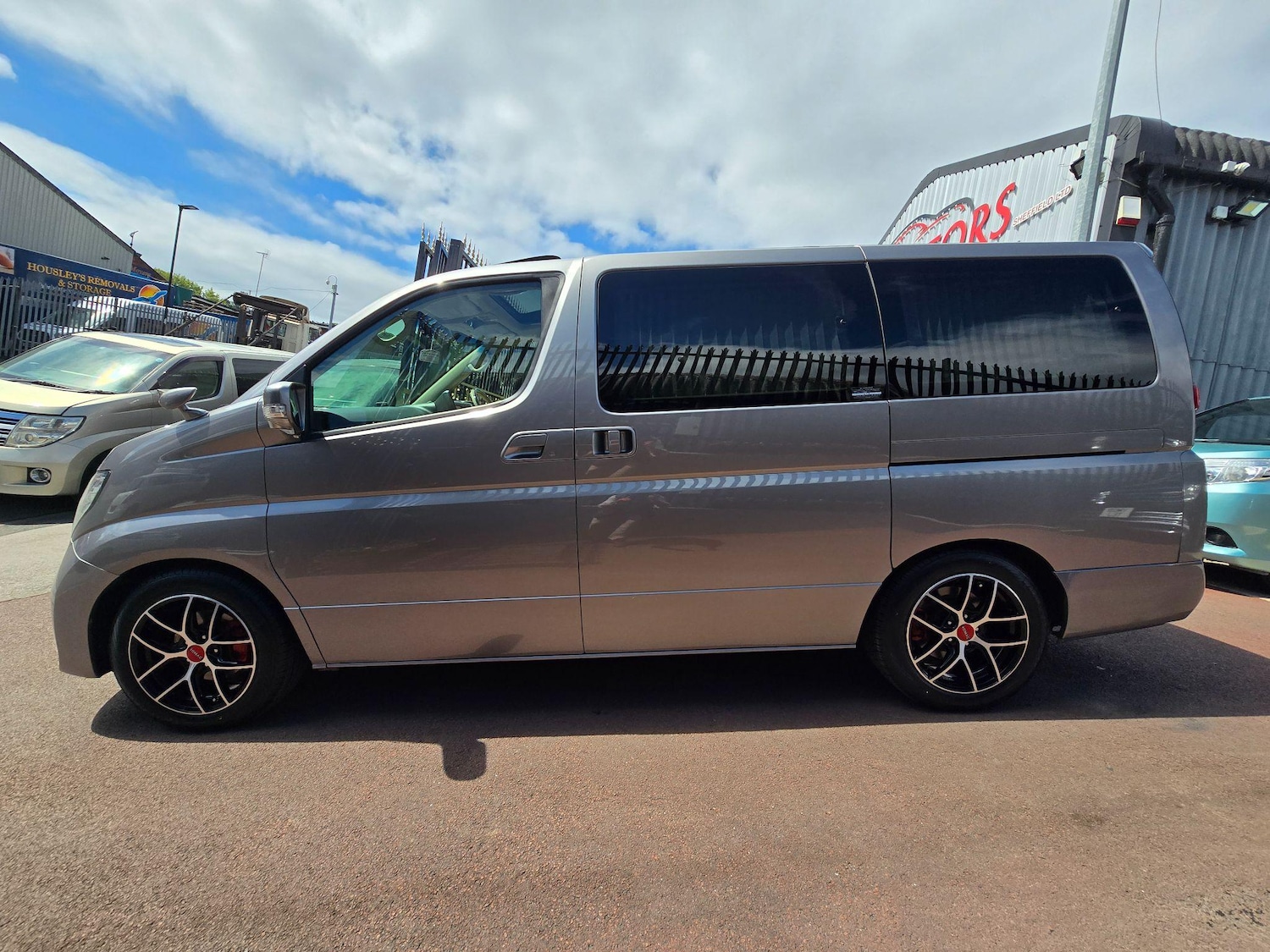 Used Nissan Elgrand 2025 for sale - 76988241: Photo 30