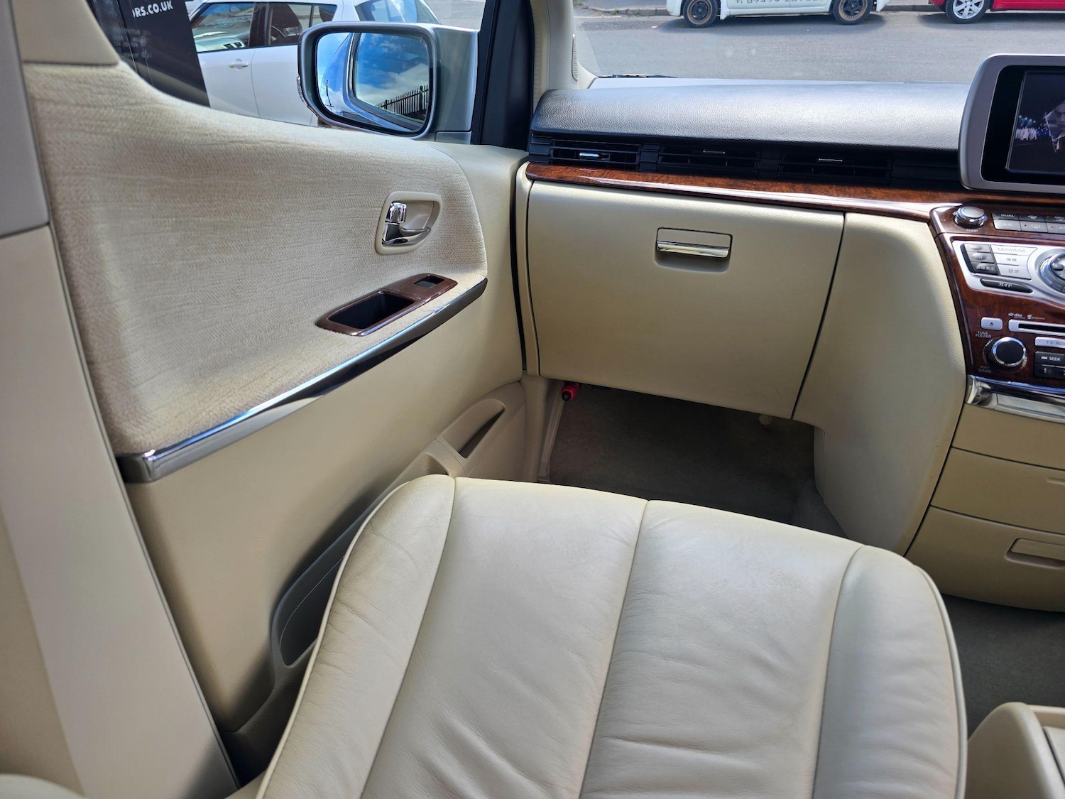 Used Nissan Elgrand 2025 for sale - 76988241: Photo 36