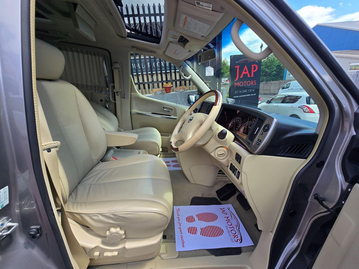 Used Nissan Elgrand 2025 for sale - 76988241: Photo 42