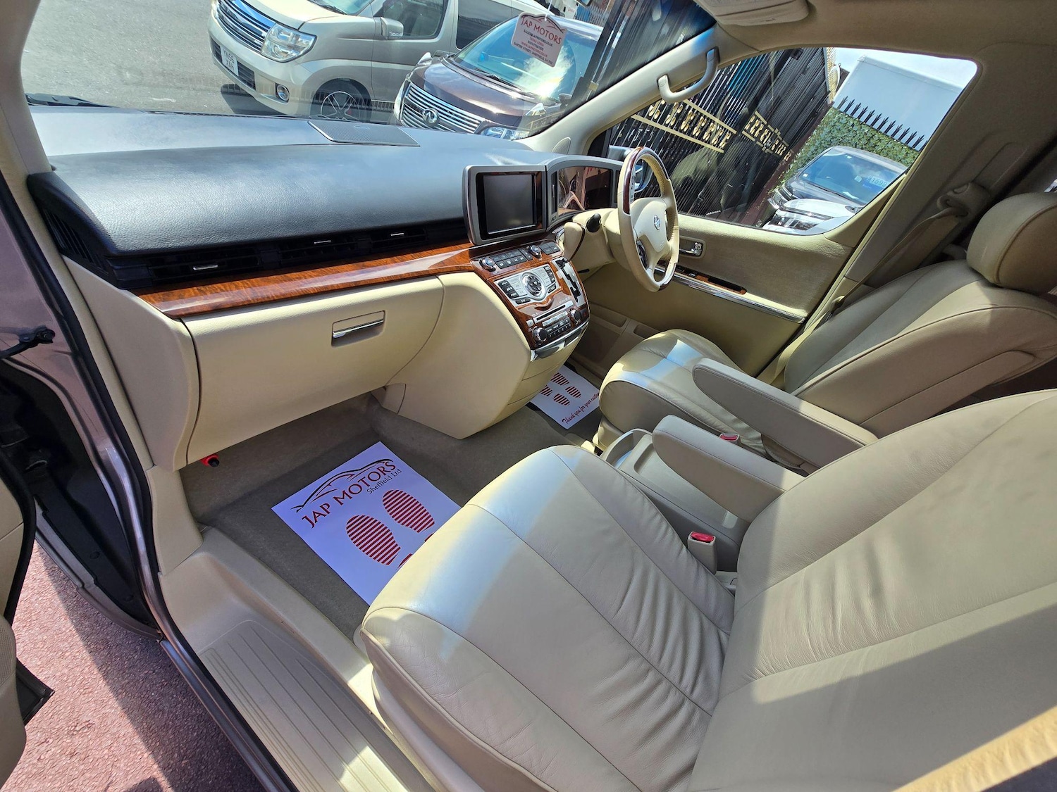 Used Nissan Elgrand 2025 for sale - 76988241: Photo 45