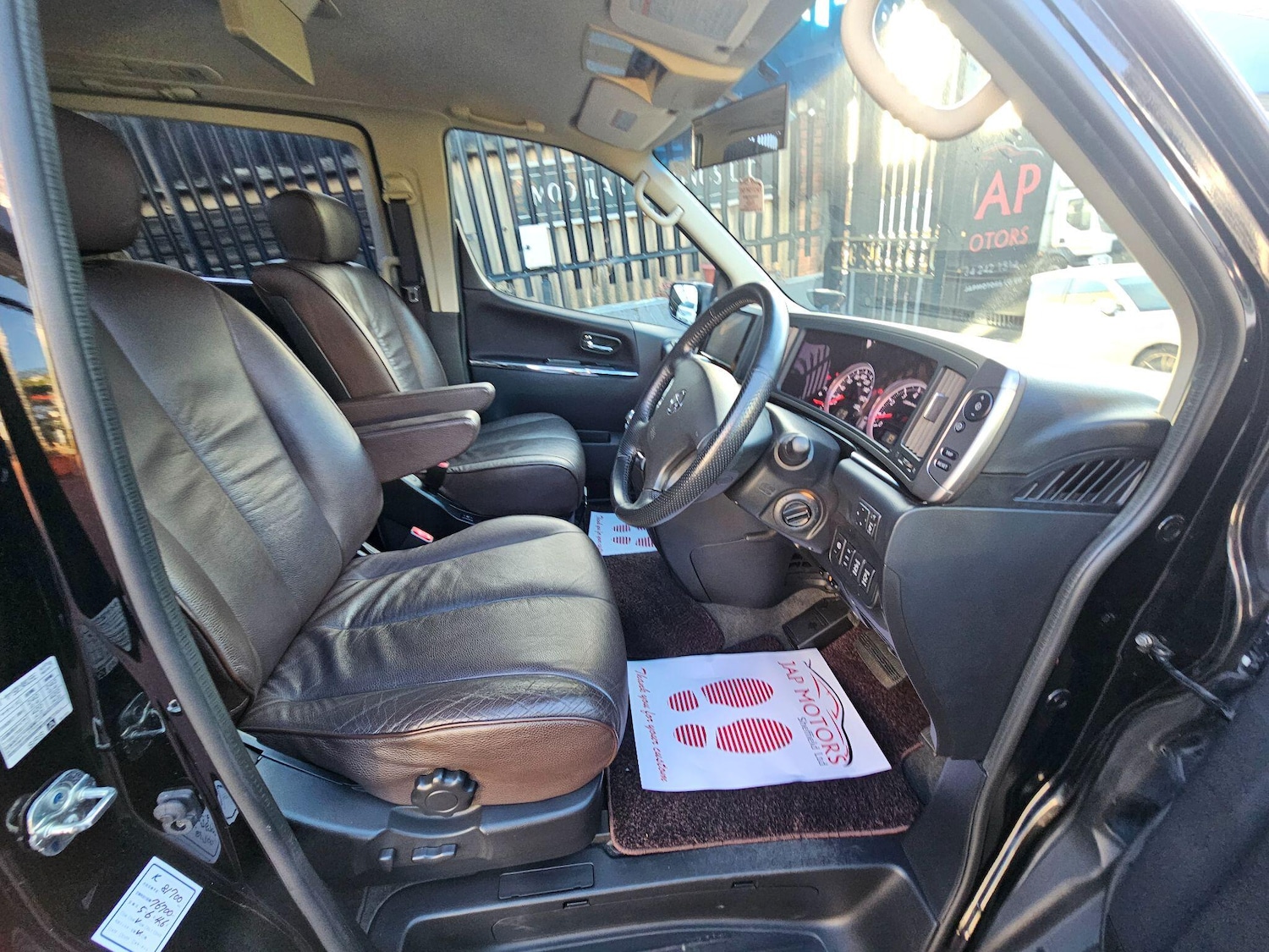 Used Nissan Elgrand 2025 for sale - 77084755: Photo 15