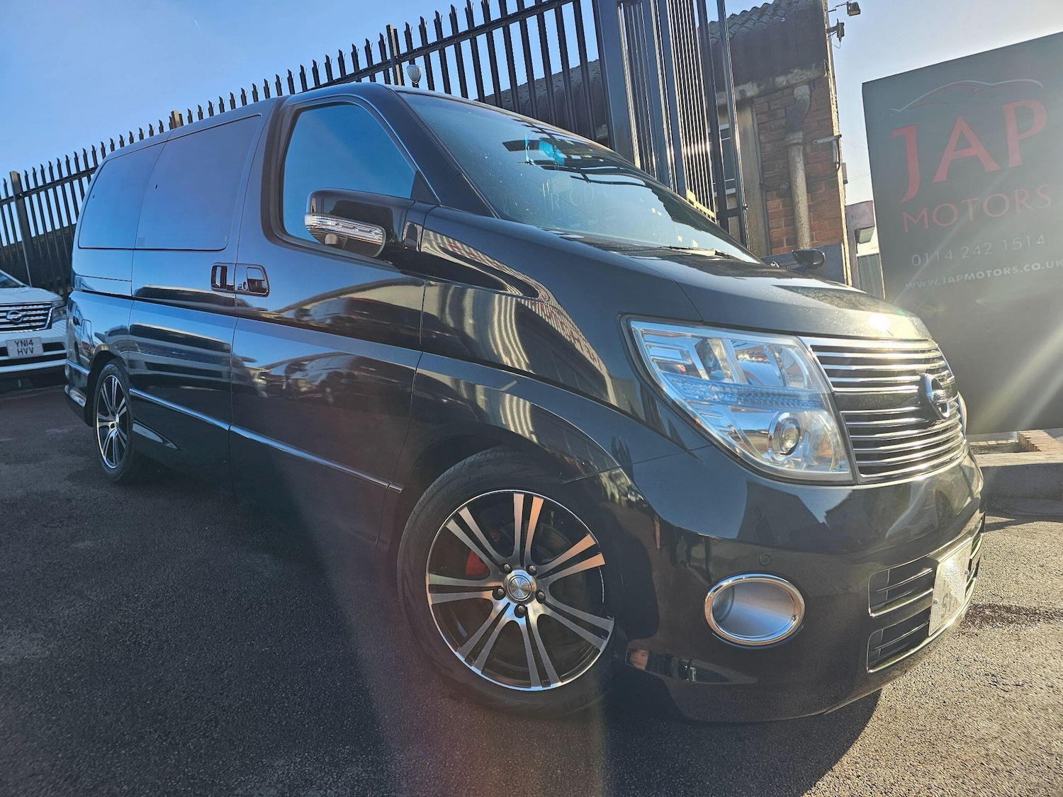 Used Nissan Elgrand 2025 for sale - 77084755: Photo 2