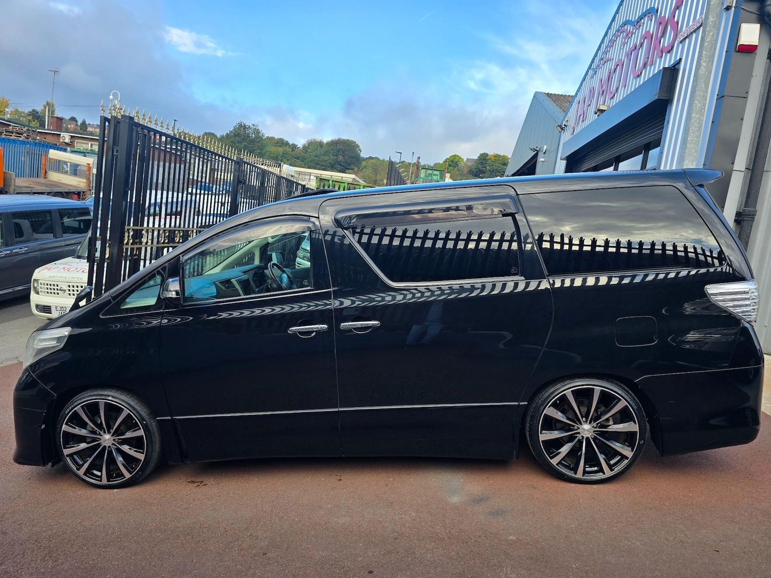 Used Toyota Alphard for sale - 76992673: Photo 24