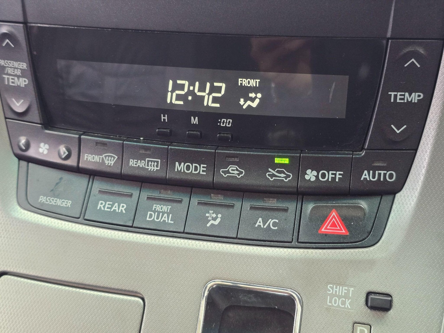 Used Toyota Alphard for sale - 76992673: Photo 30