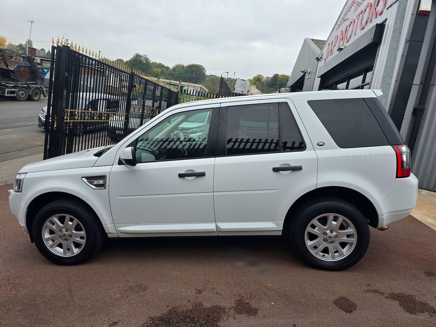 Used Land Rover Freelander 2 2011 for sale - 76306146: Photo 19