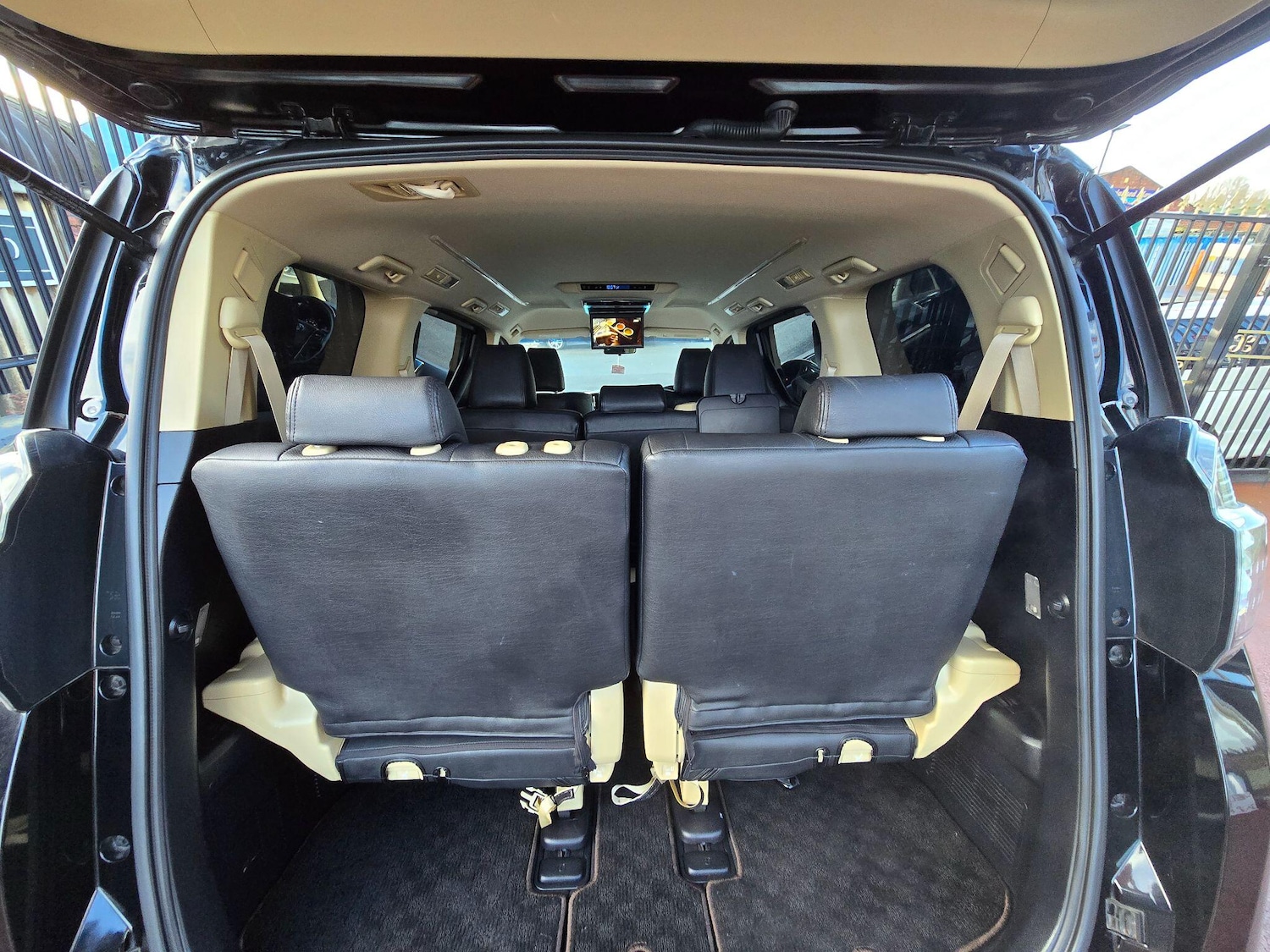 Used Toyota Vellfire 2025 for sale - 76865497: Photo 18