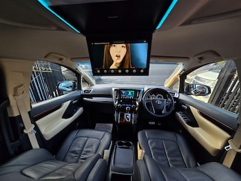 2025 (15) - 8 SEATER 2.5 5-Door