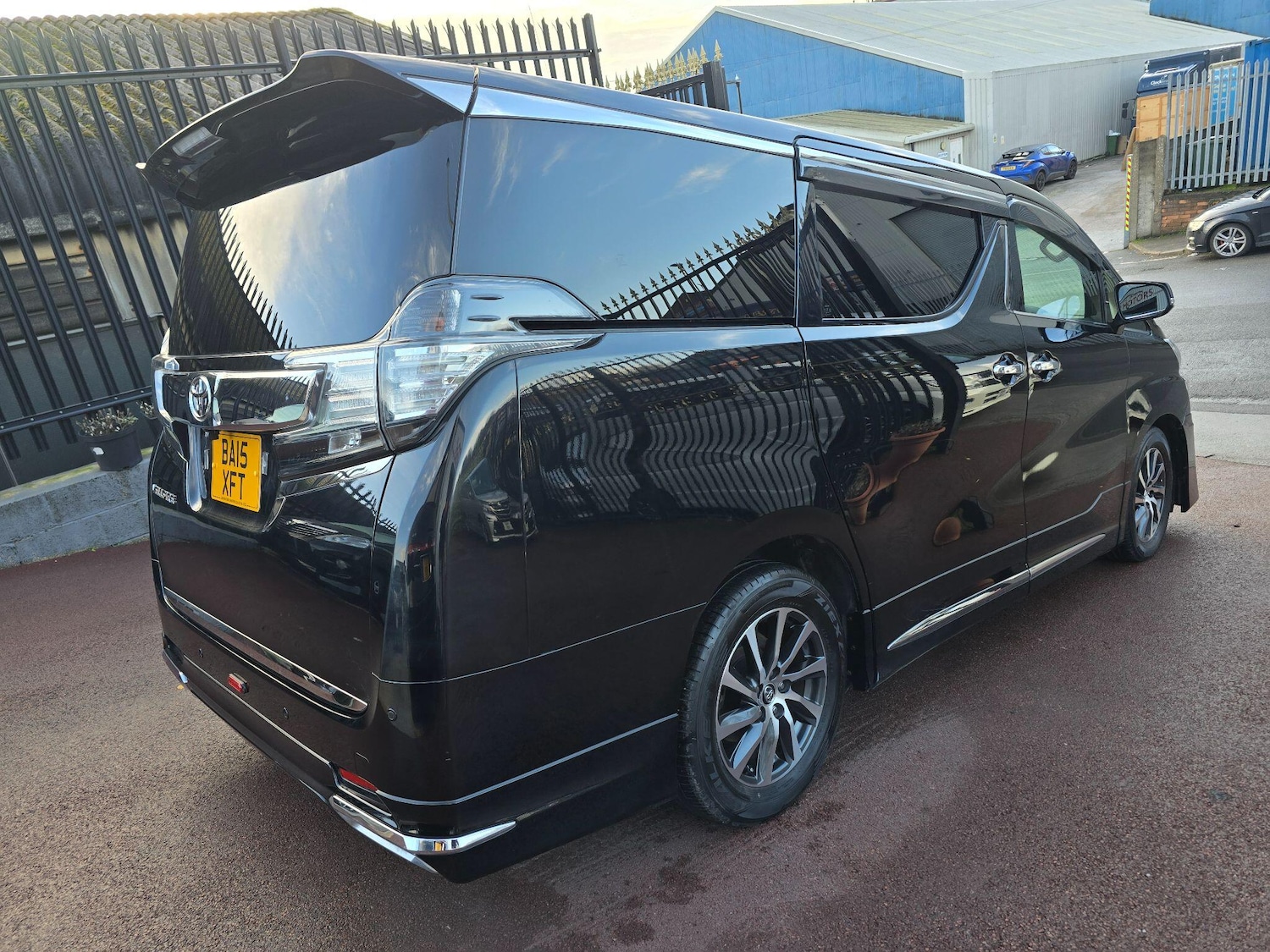 Used Toyota Vellfire 2025 for sale - 76865497: Photo 25