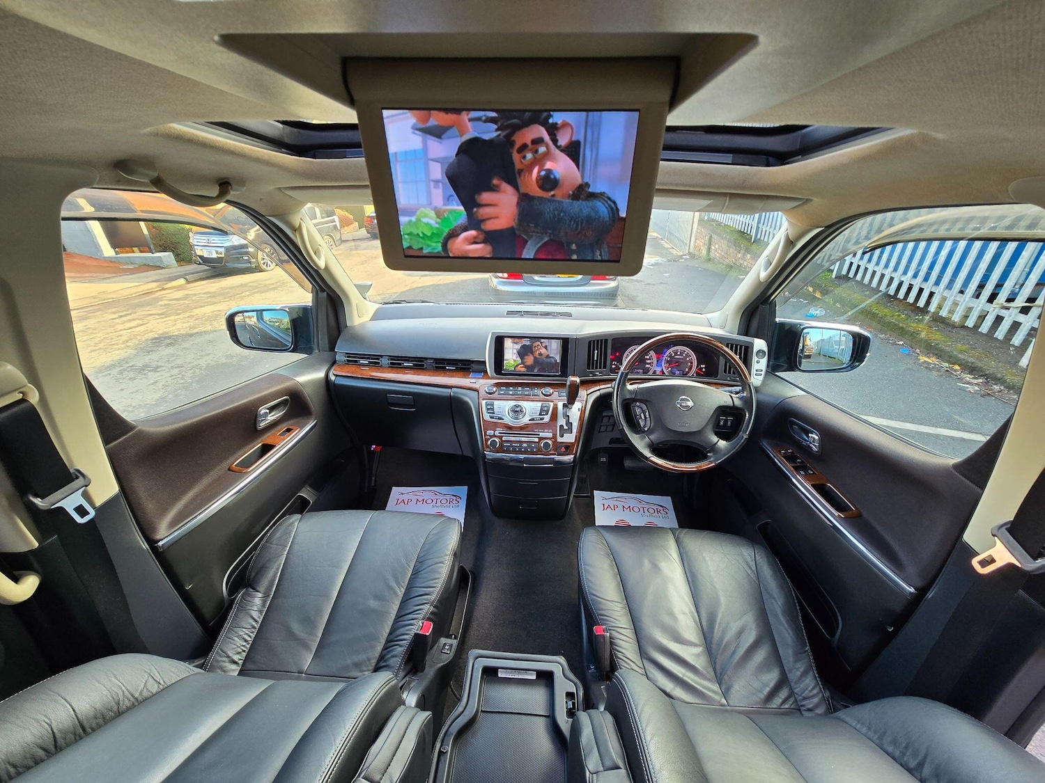 Used Nissan Elgrand for sale - 77793724: Photo 2