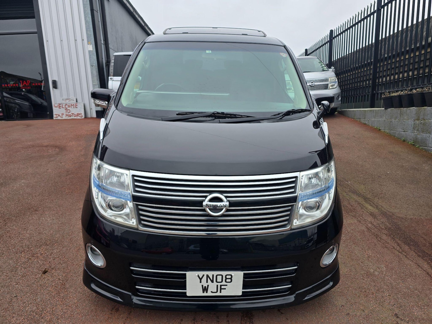 Used Nissan Elgrand for sale - 77793724: Photo 22