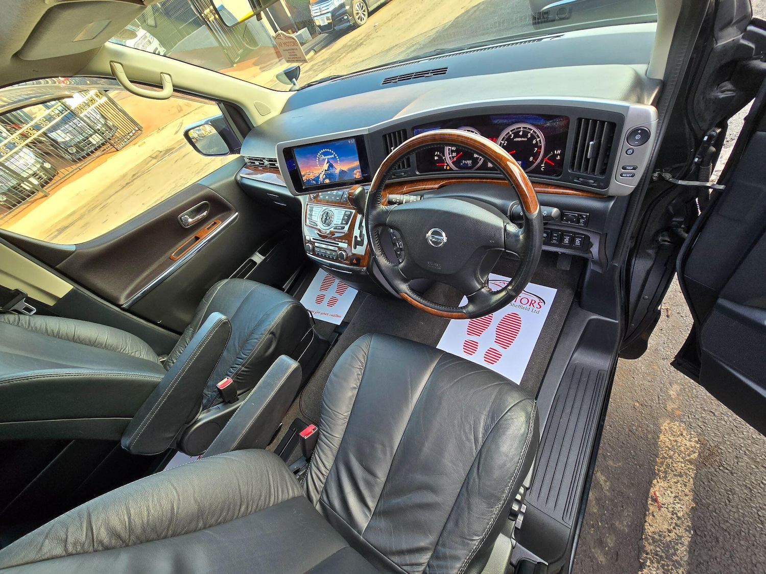 Used Nissan Elgrand for sale - 77793724: Photo 4