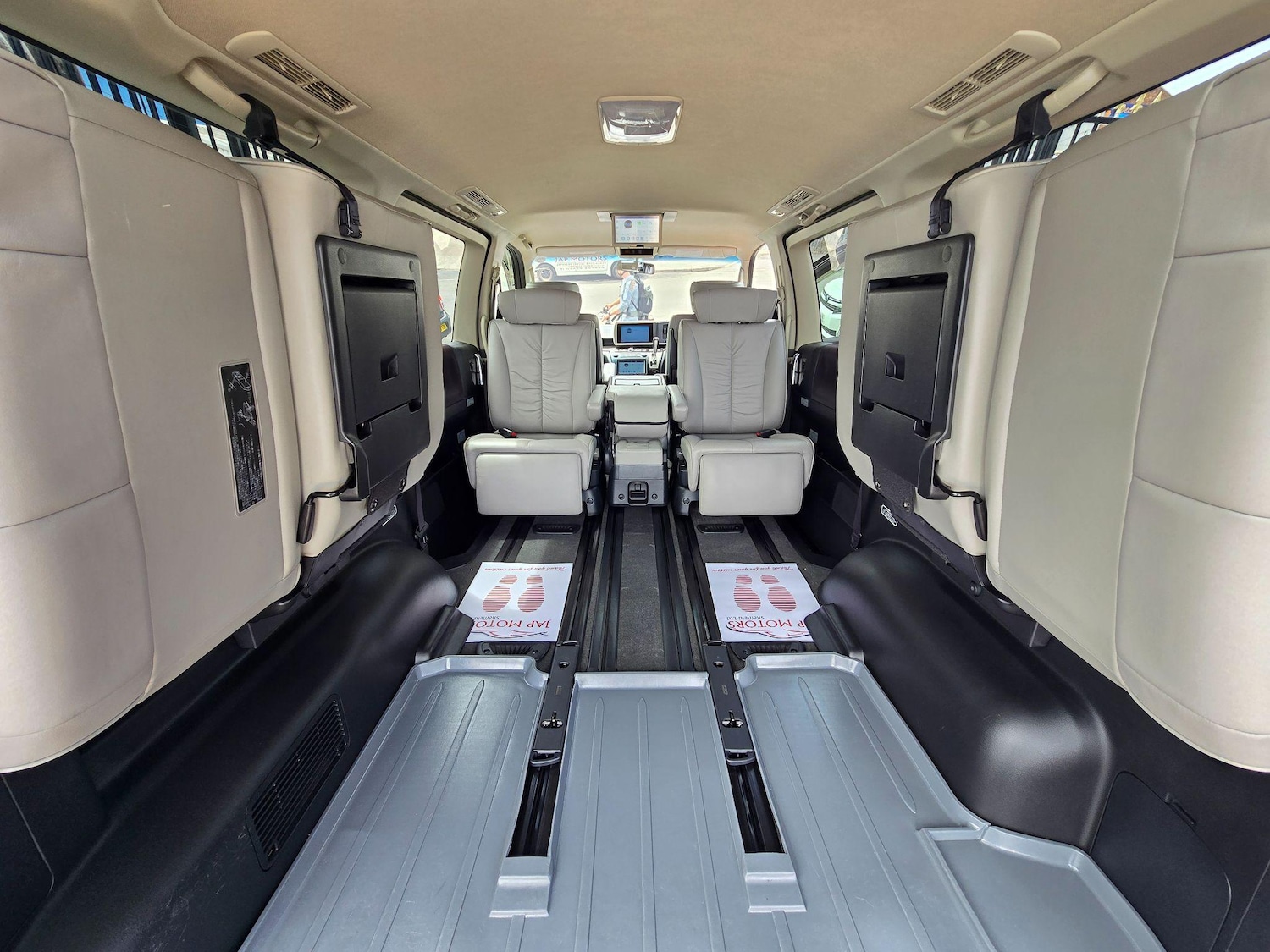 Used Nissan Elgrand 2025 for sale - 76988135: Photo 25