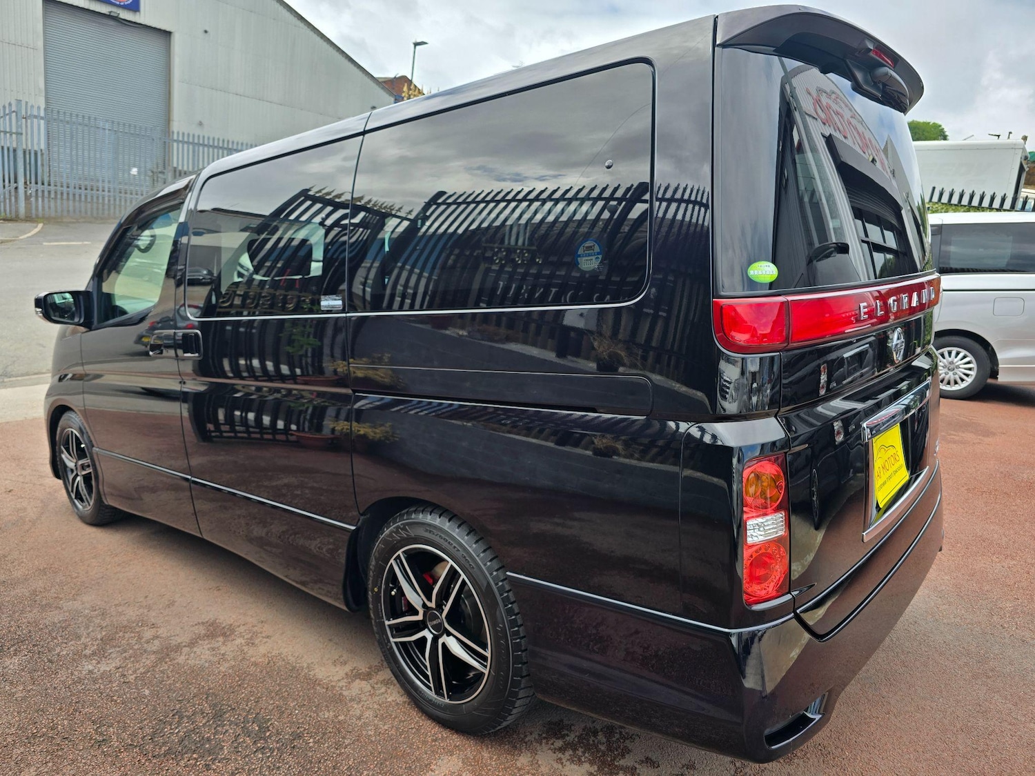 Used Nissan Elgrand 2025 for sale - 76988135: Photo 33