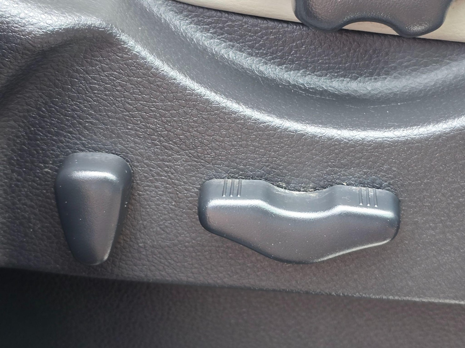 Used Nissan Elgrand 2025 for sale - 76988135: Photo 48