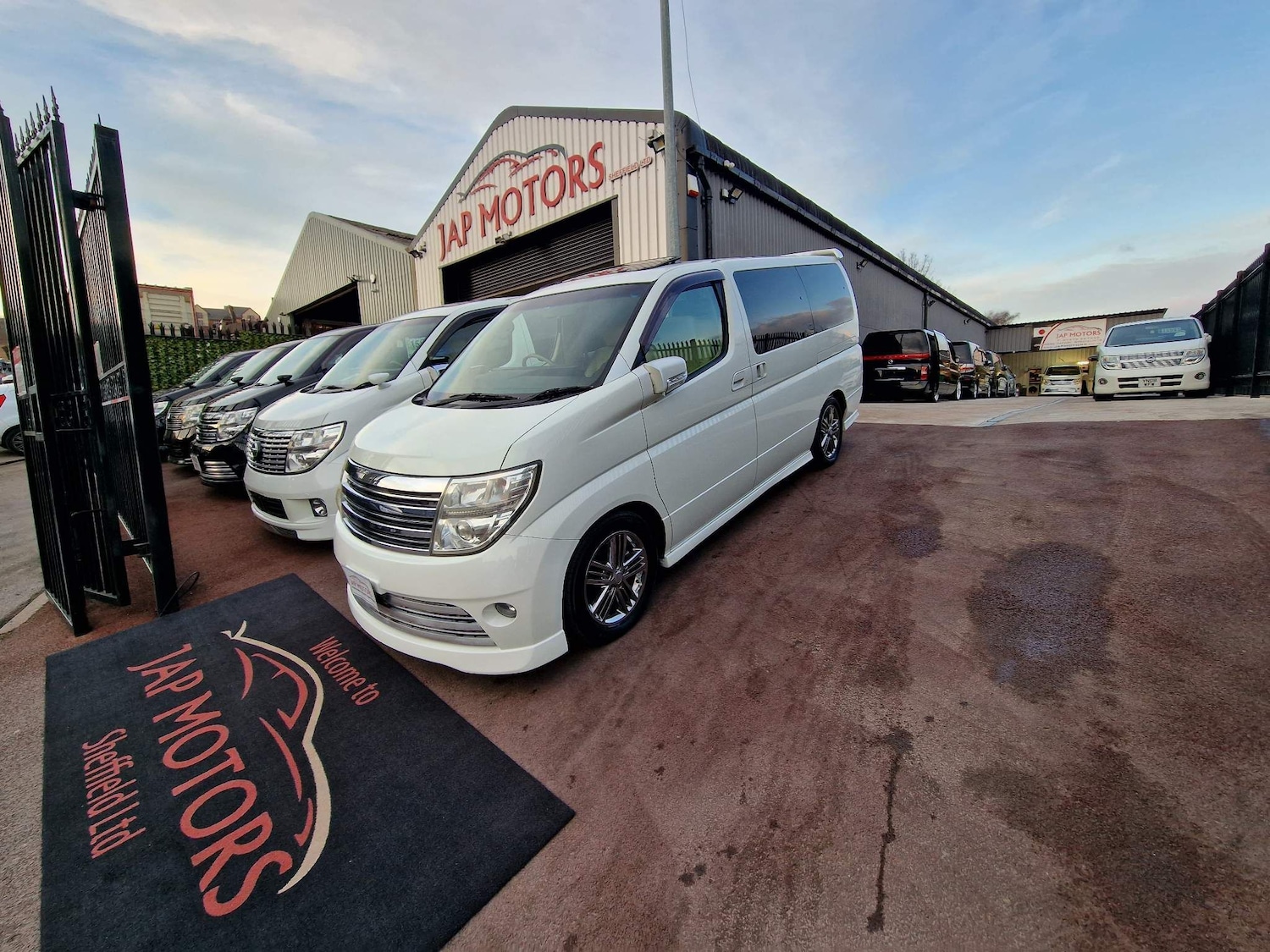 Used Nissan Elgrand 2025 for sale - 76988135: Photo 64