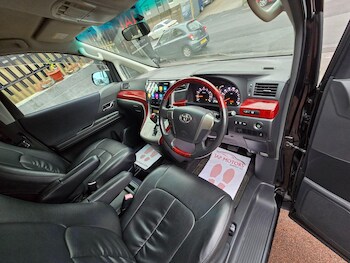 Used Toyota Vellfire 2010 for sale - 77970731: Photo