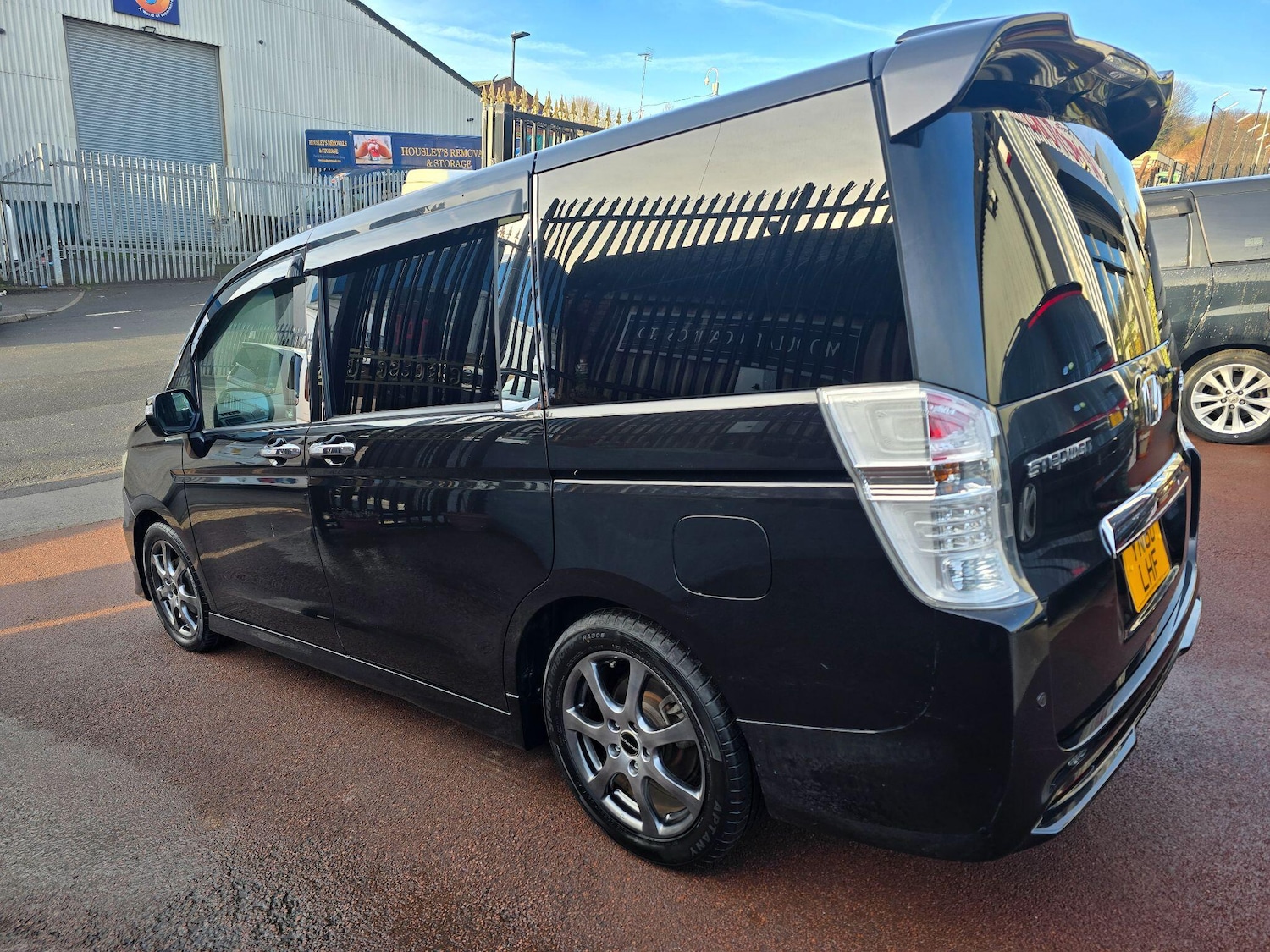 Used Honda Stepwagon for sale - 76936559: Photo 10