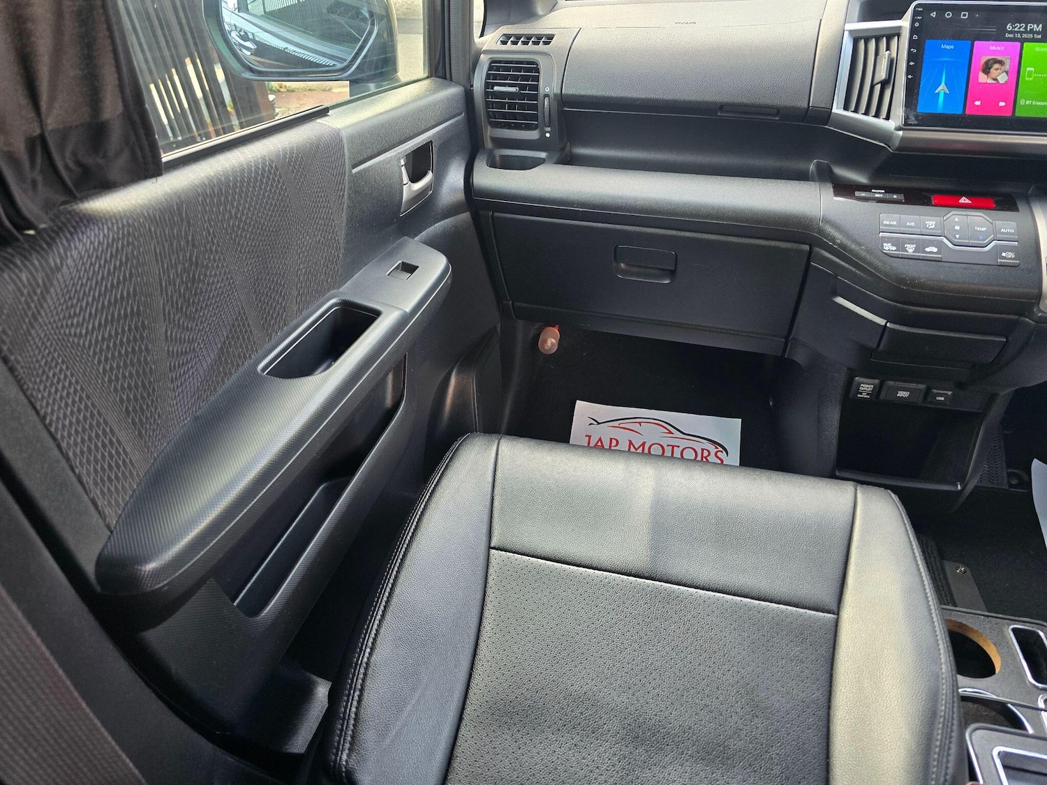 Used Honda Stepwagon for sale - 76936559: Photo 43