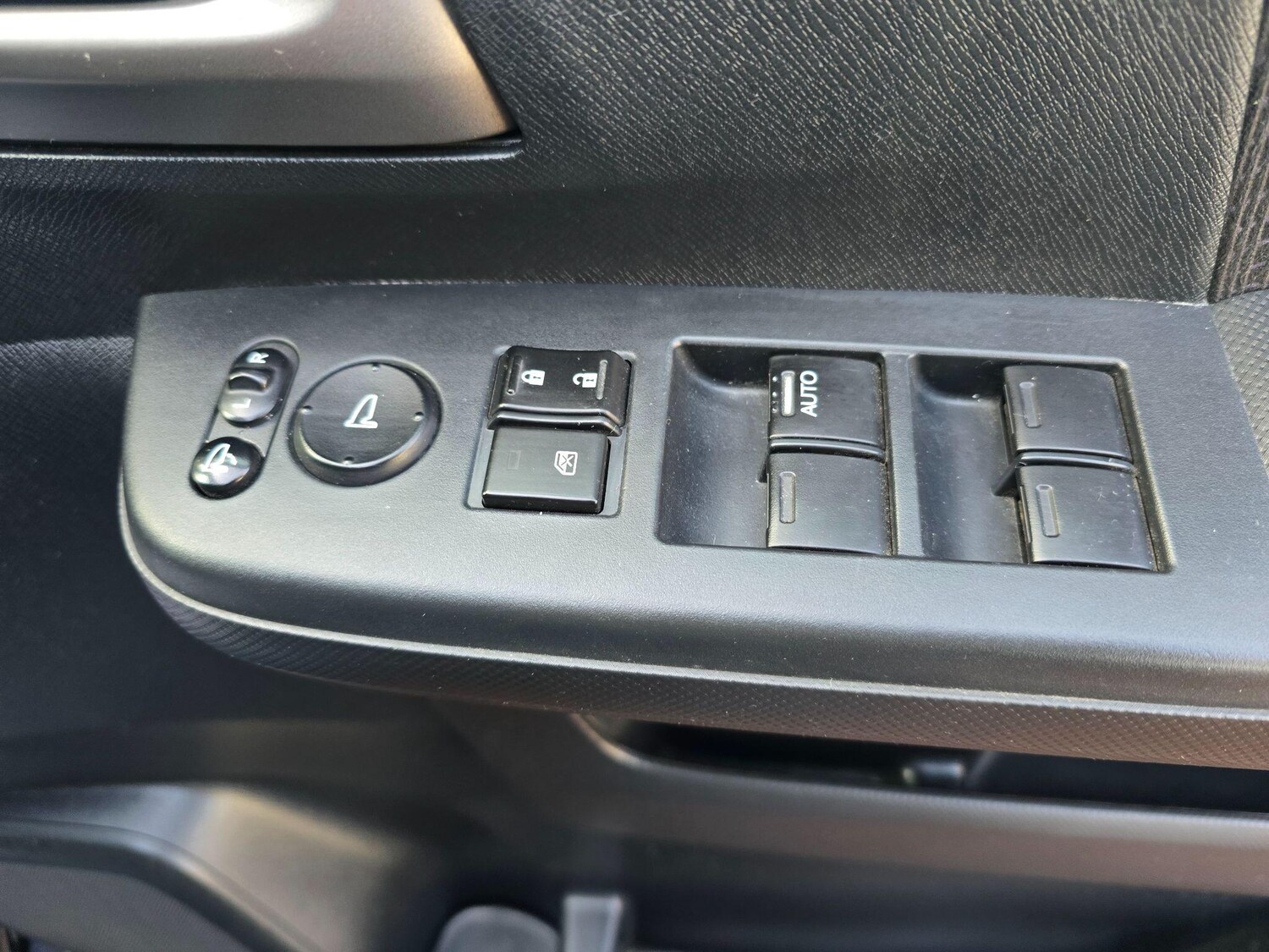 Used Honda Stepwagon for sale - 76936559: Photo 54