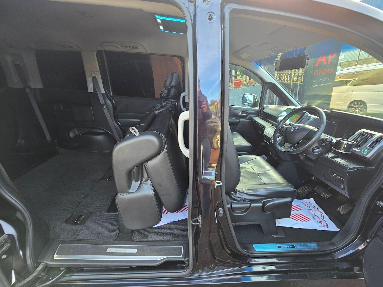 Used Honda Stepwagon for sale - 76936559: Photo 6