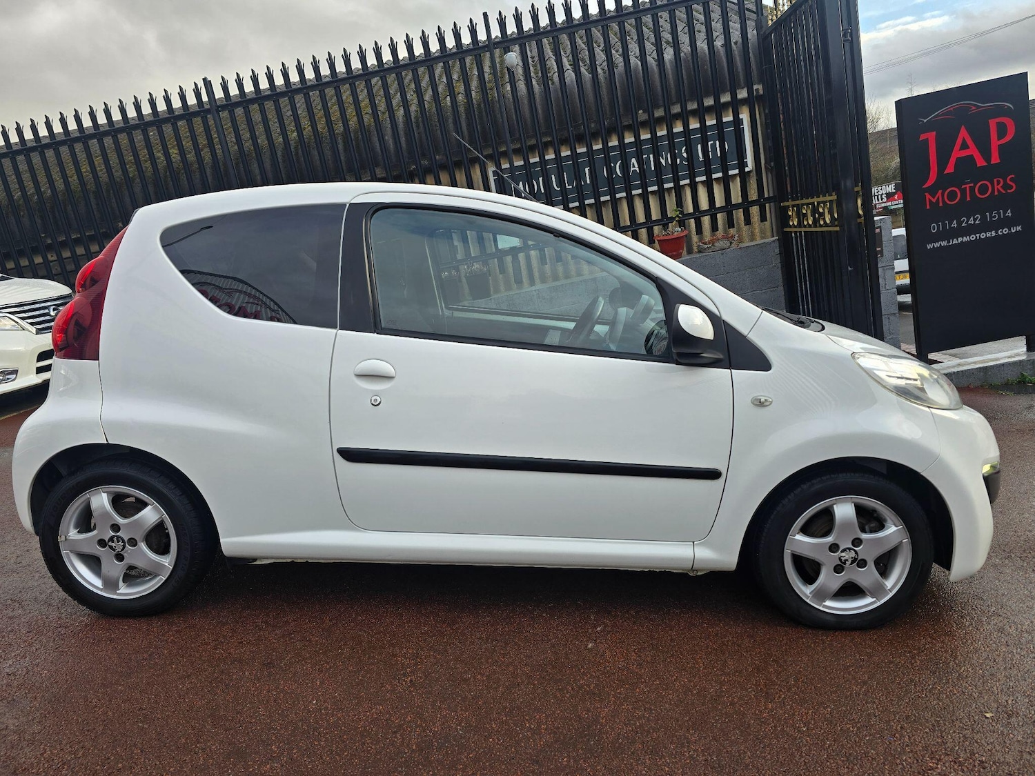 Used Peugeot 107 for sale - 77191098: Photo 12