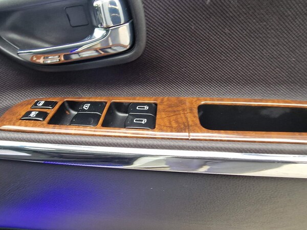 Used Nissan Elgrand 2009 for sale - 74339228: Photo 50