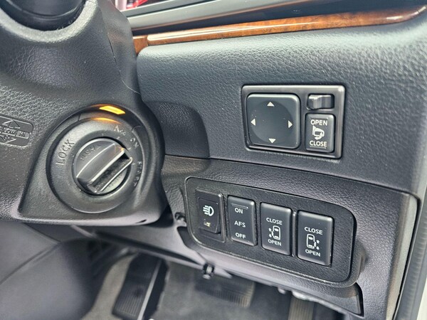 Used Nissan Elgrand 2009 for sale - 74339228: Photo 60
