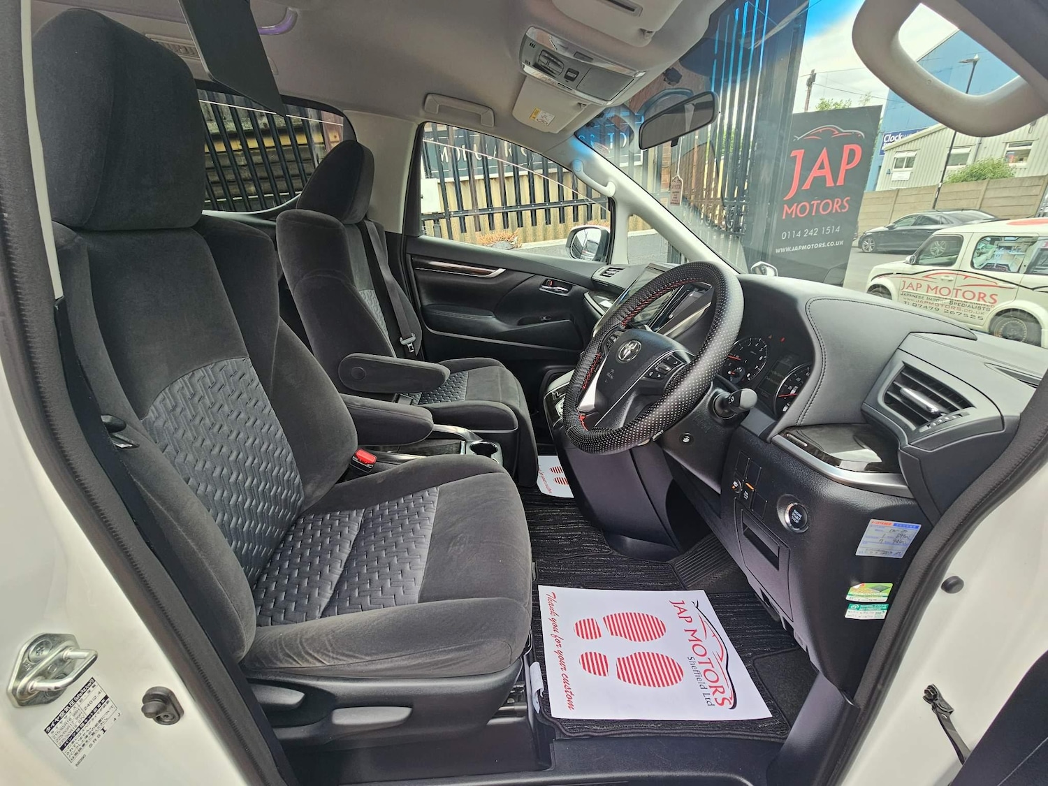 Used Toyota Vellfire 2024 for sale - 76995099: Photo 11