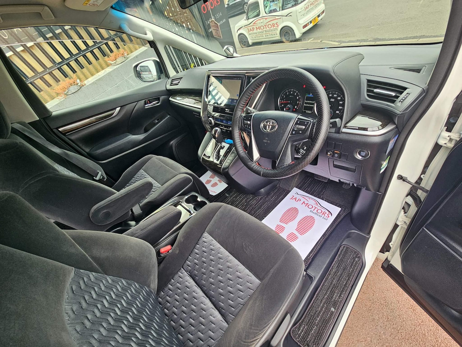 Used Toyota Vellfire 2024 for sale - 76995099: Photo 13