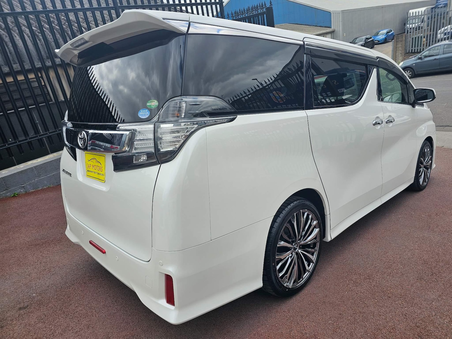 Used Toyota Vellfire 2024 for sale - 76995099: Photo 28