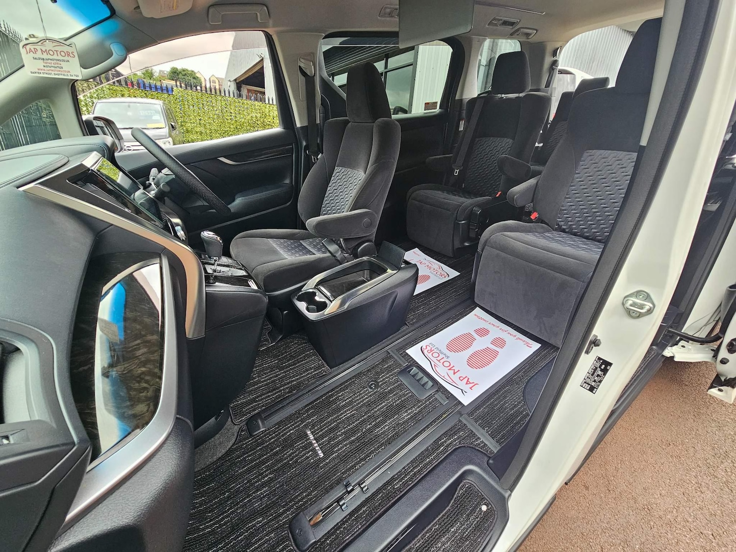 Used Toyota Vellfire 2024 for sale - 76995099: Photo 32