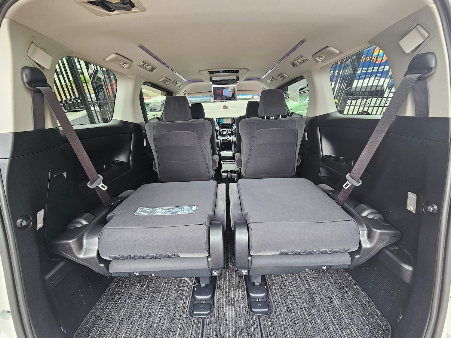 Used Toyota Vellfire 2024 for sale - 76995099: Photo 37