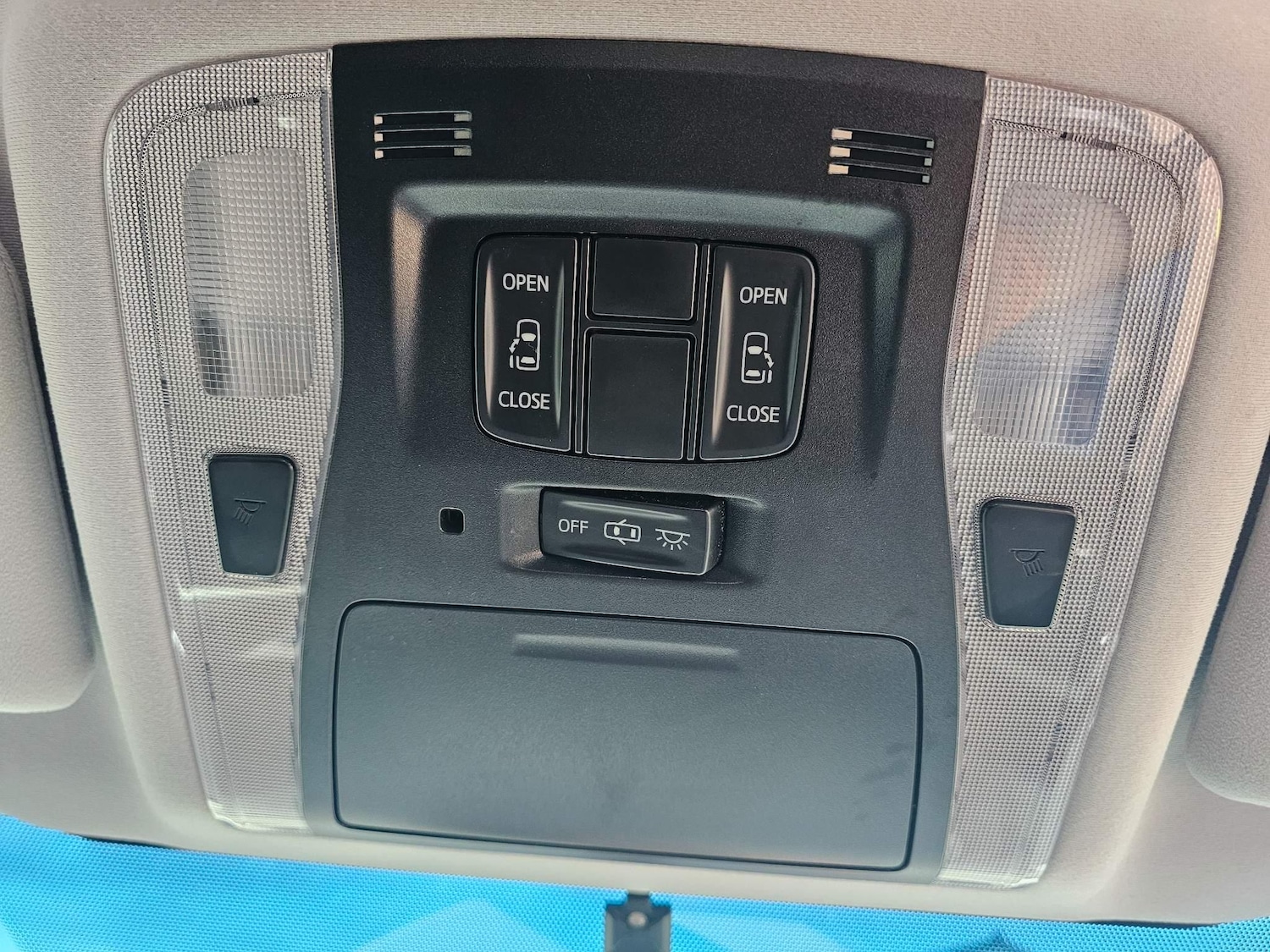 Used Toyota Vellfire 2024 for sale - 76995099: Photo 44