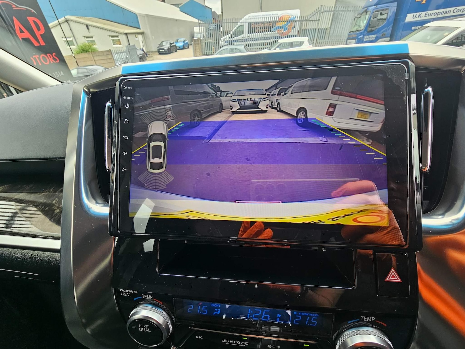 Used Toyota Vellfire 2024 for sale - 76995099: Photo 48