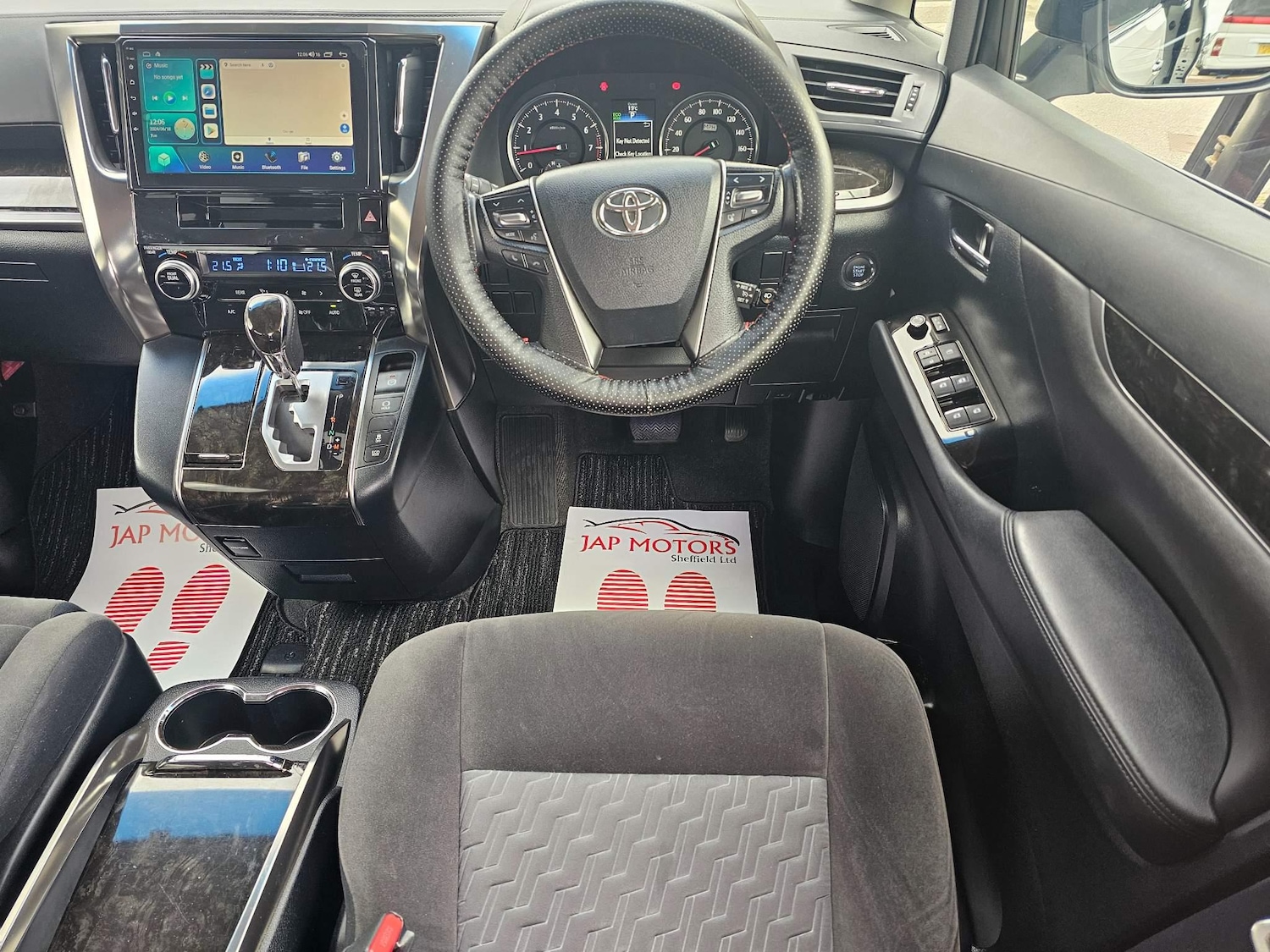 Used Toyota Vellfire 2024 for sale - 76995099: Photo 56