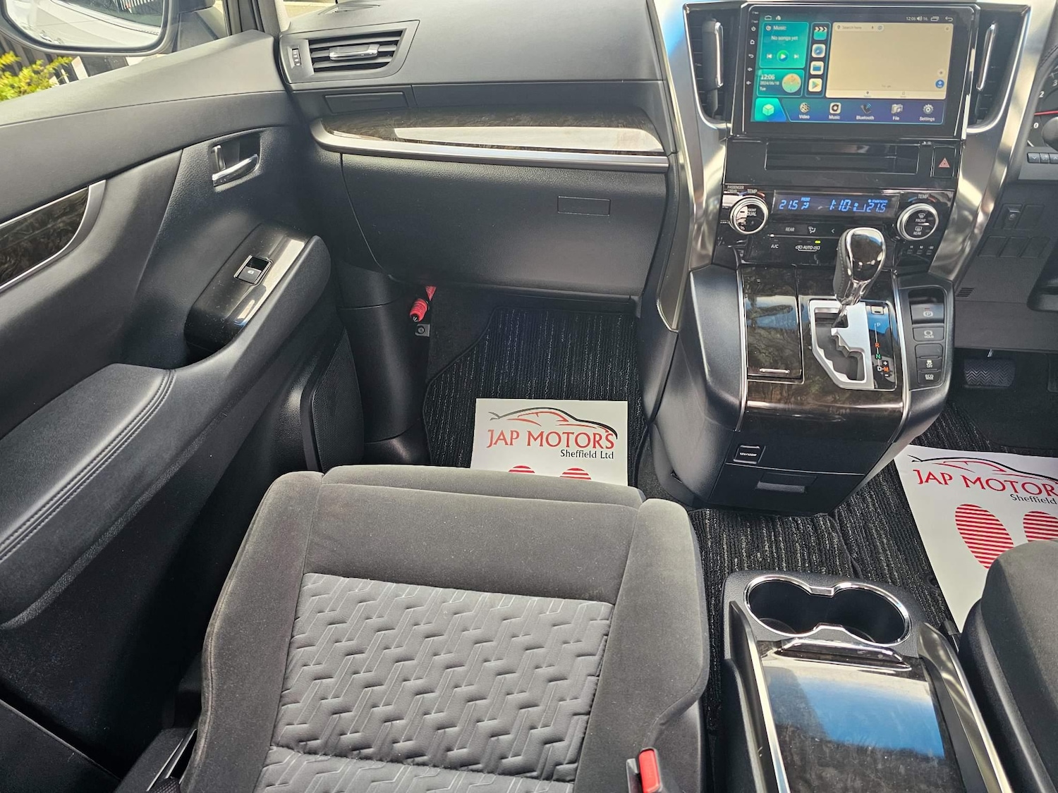 Used Toyota Vellfire 2024 for sale - 76995099: Photo 58