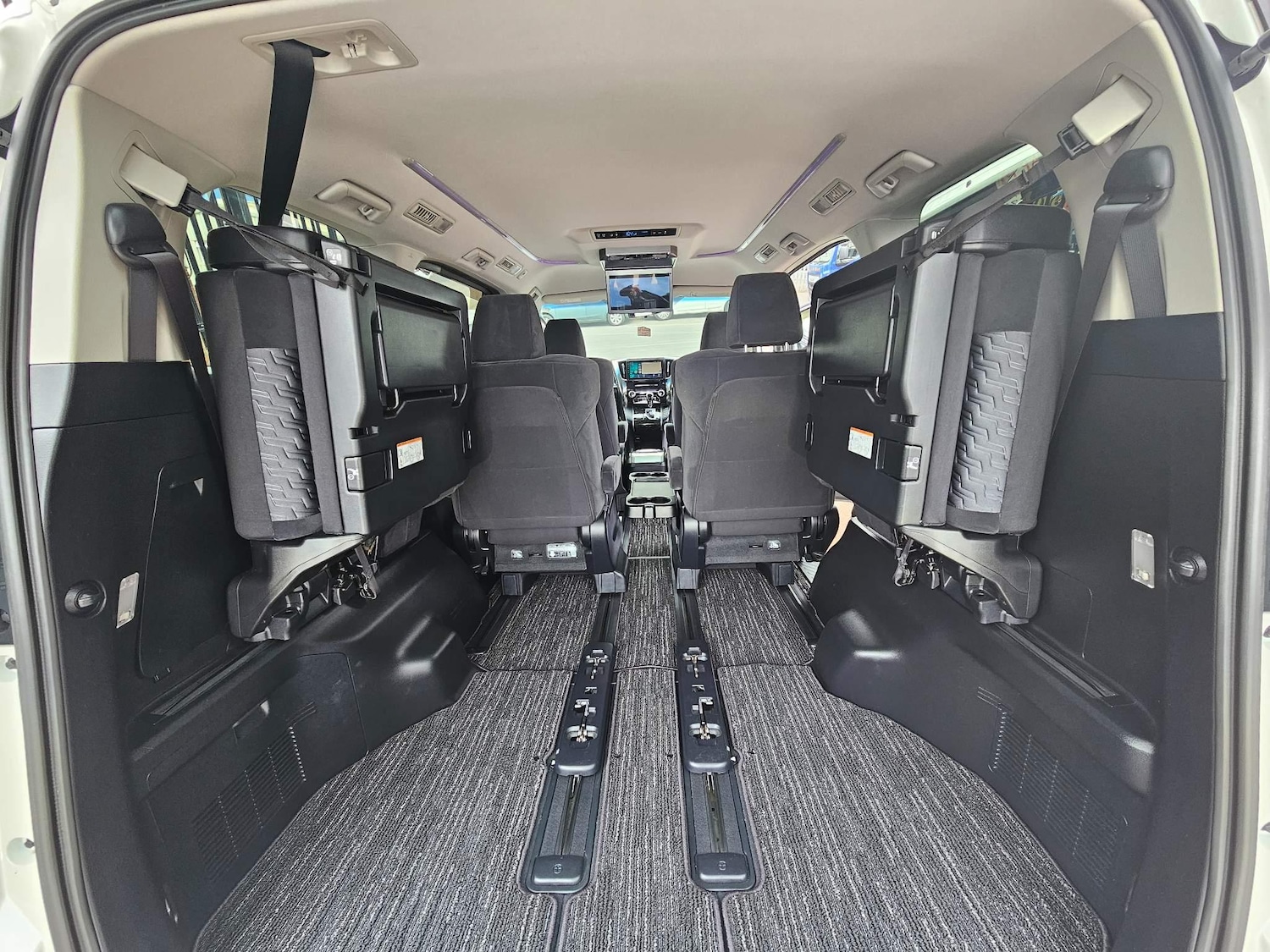 Used Toyota Vellfire 2024 for sale - 76995099: Photo 59