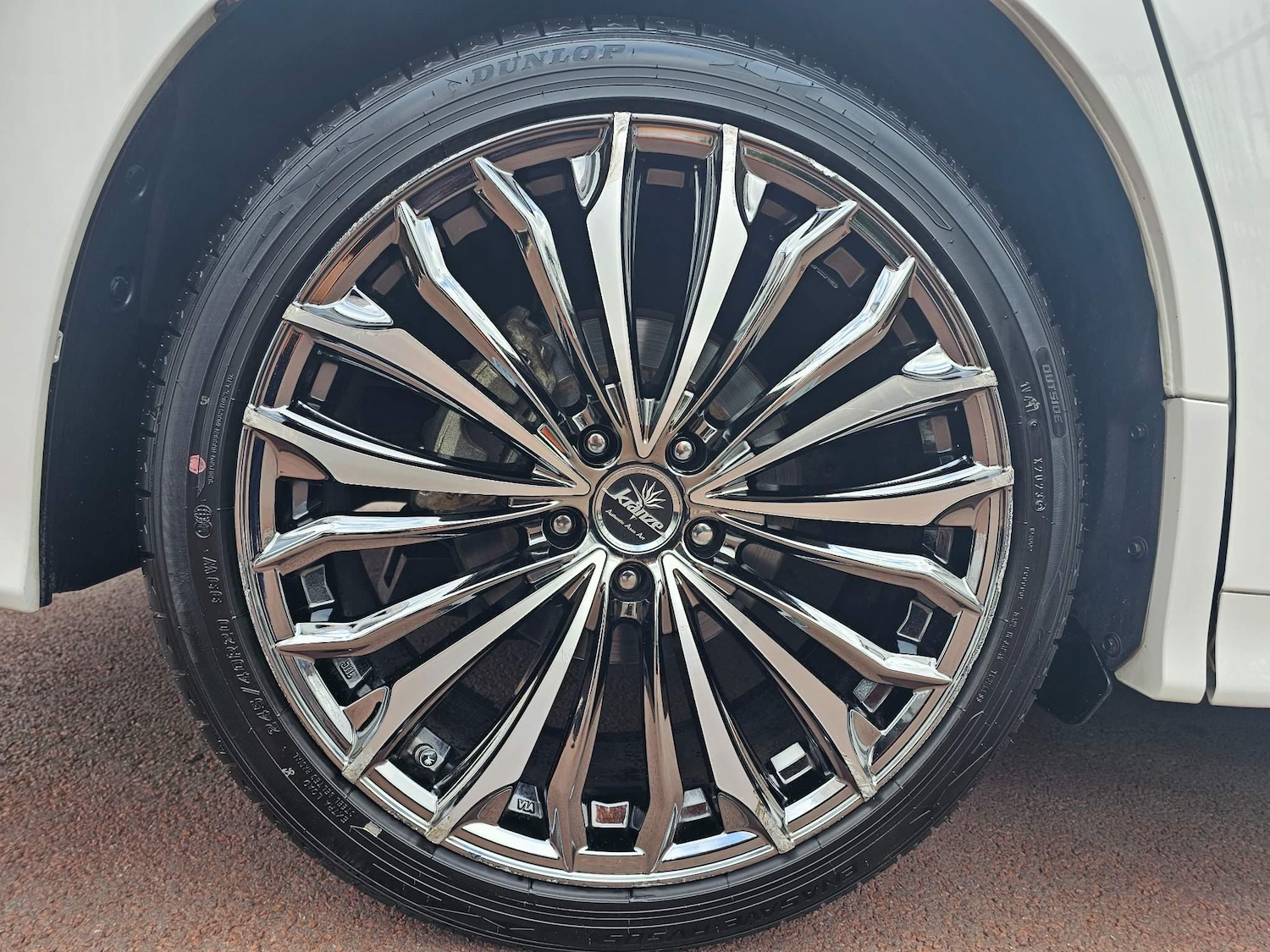 Used Toyota Vellfire 2024 for sale - 76995099: Photo 64