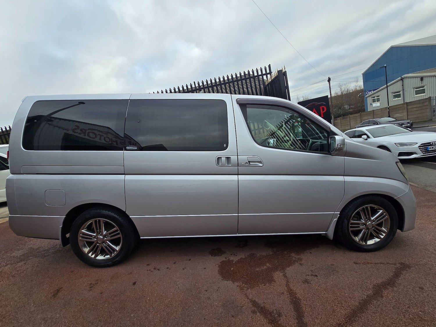 Used Nissan Elgrand 2025 for sale - 77084753: Photo 24